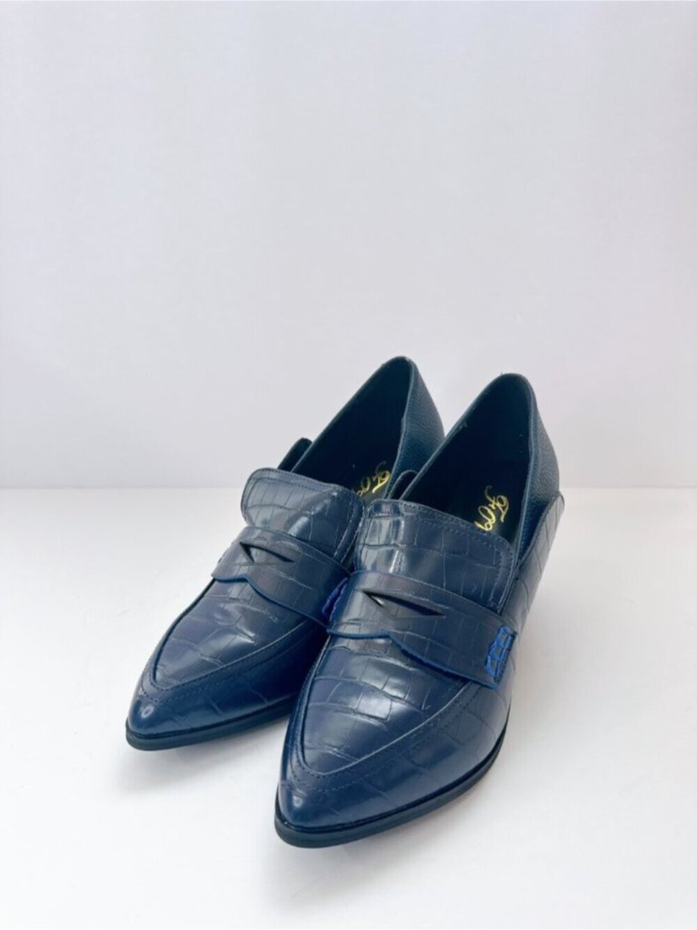 Women’s Size 6 Dark Blue Heeled Loafer Oxford Block Heel Pump FOWT